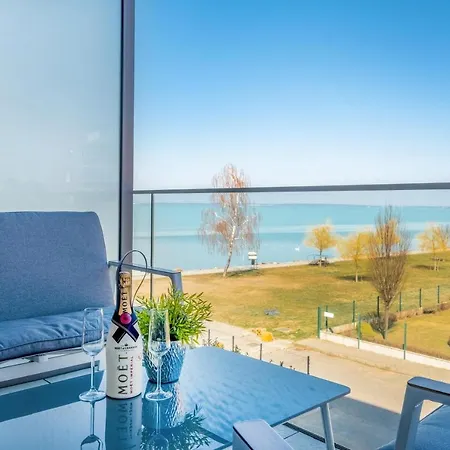 Myflat Coral Апартаменты