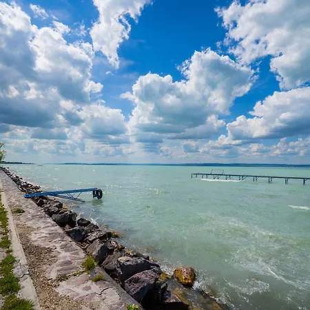 Myflat Coral Шиофок